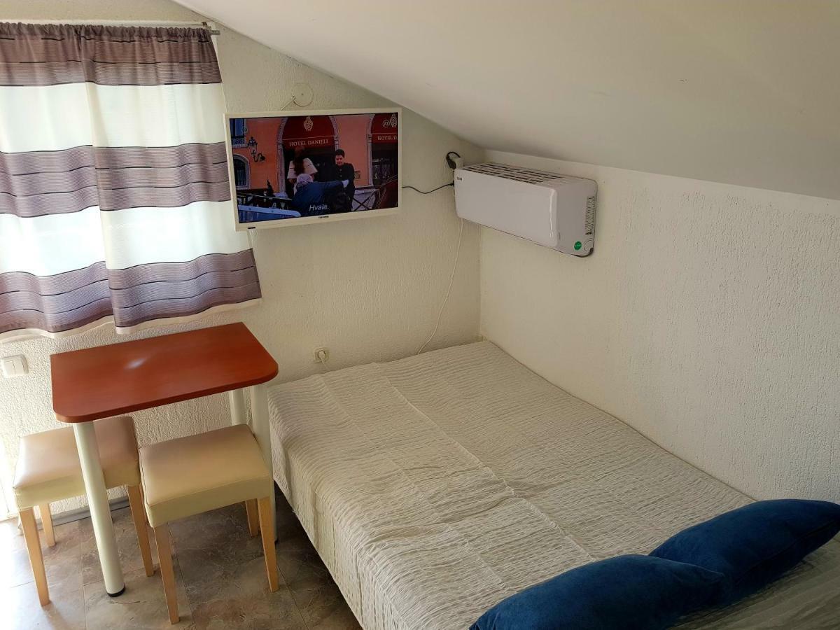 Apartments Marko Vir Kültér fotó