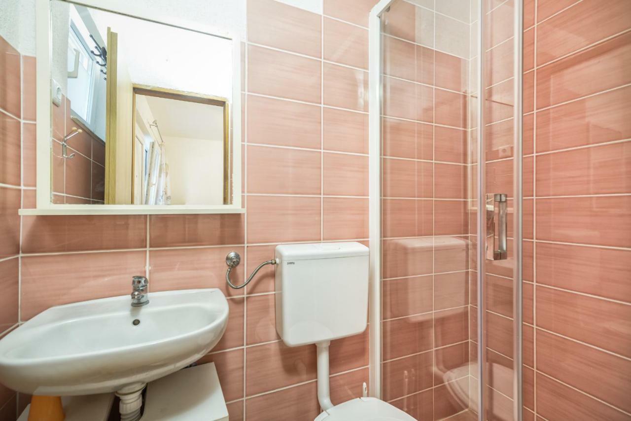 Apartments Marko Vir Kültér fotó